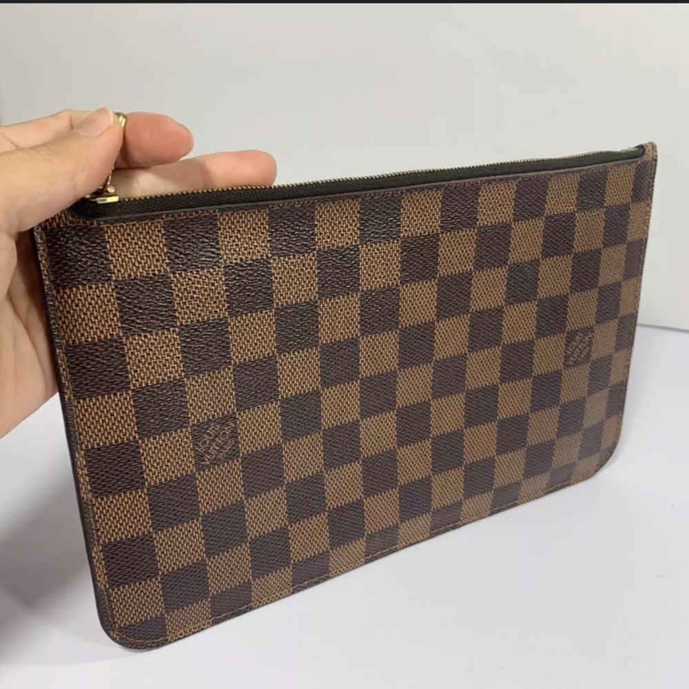 💎✨LIKE NEW✨💎 Damier Ebene Neverfull Pouch Auth! - Picture 3 of 11